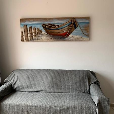 Comfortable 2 Bedroom Apartment In Popular Limnaria Gardens Paphos Buitenkant foto