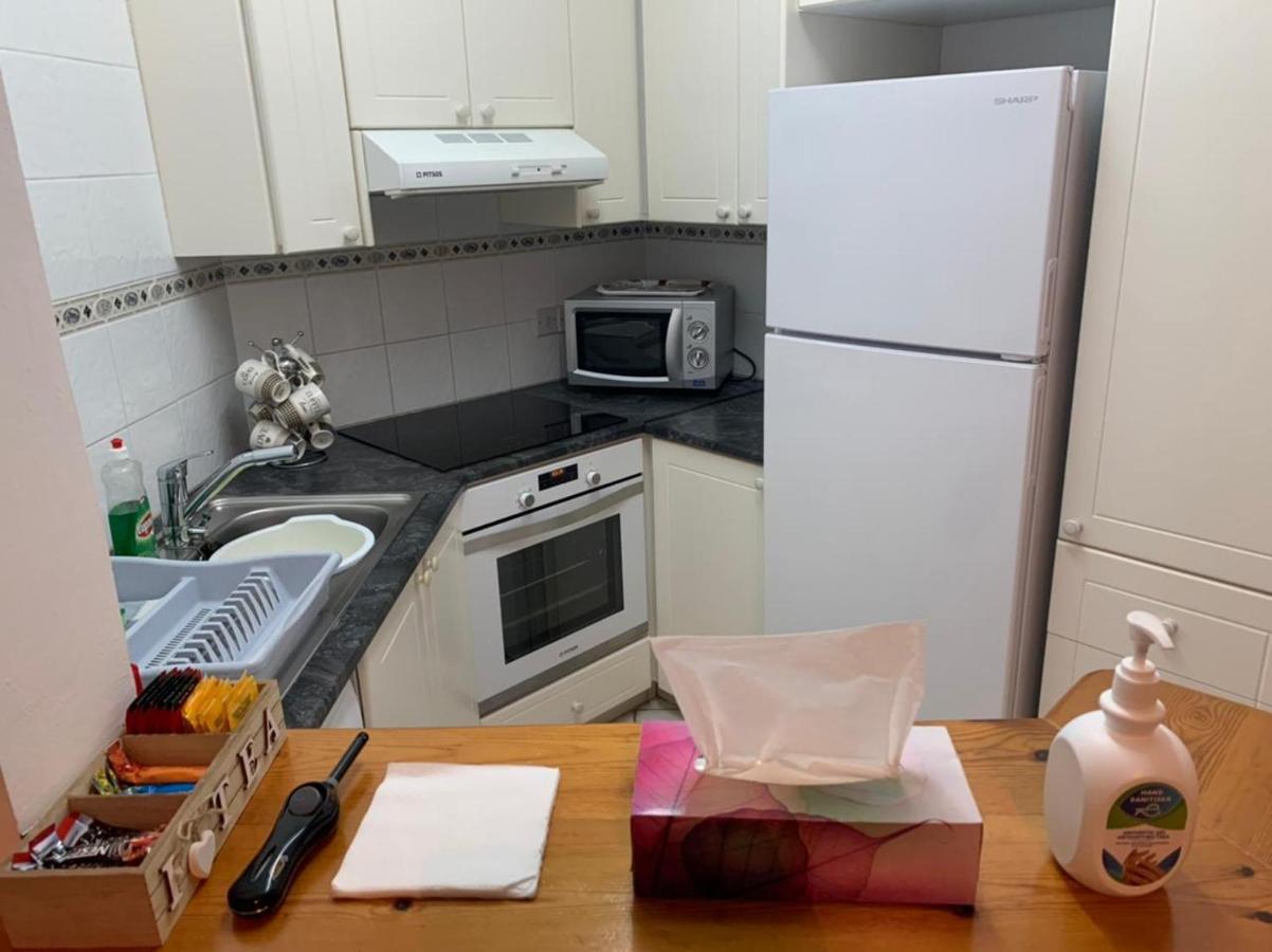 Comfortable 2 Bedroom Apartment In Popular Limnaria Gardens Paphos Buitenkant foto