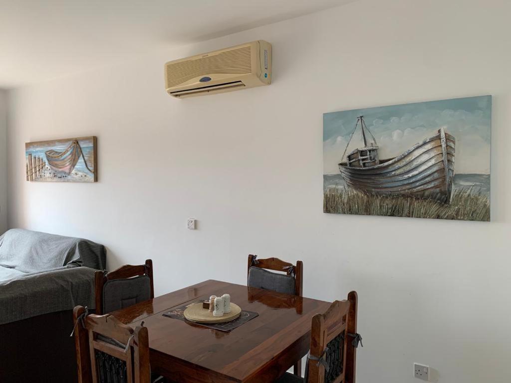 Comfortable 2 Bedroom Apartment In Popular Limnaria Gardens Paphos Buitenkant foto
