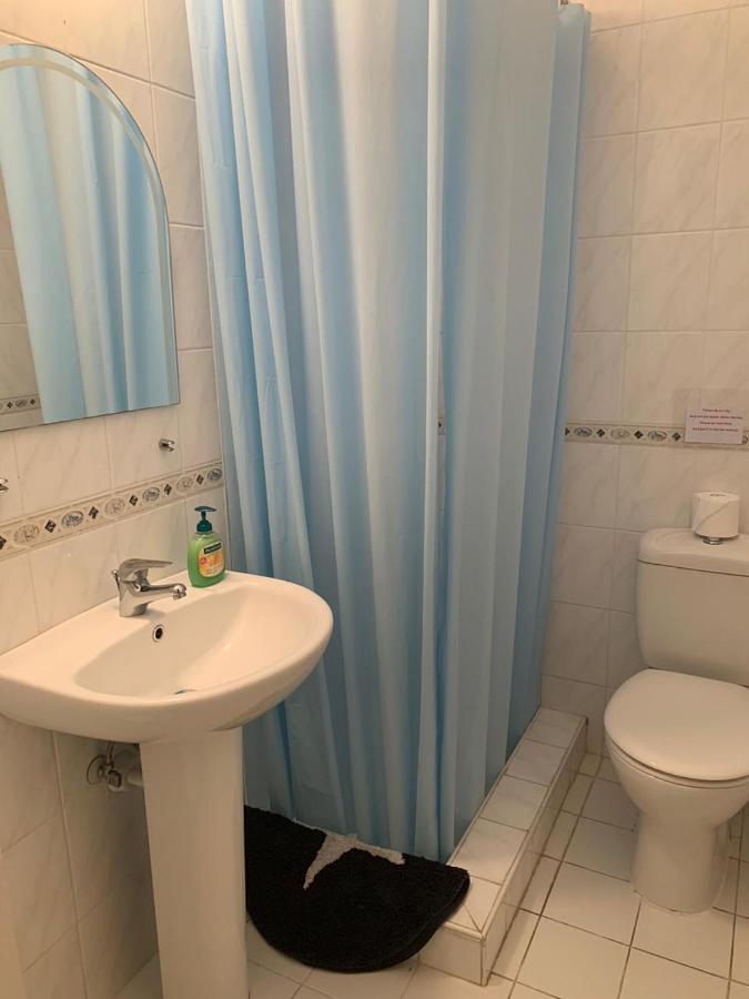 Comfortable 2 Bedroom Apartment In Popular Limnaria Gardens Paphos Buitenkant foto