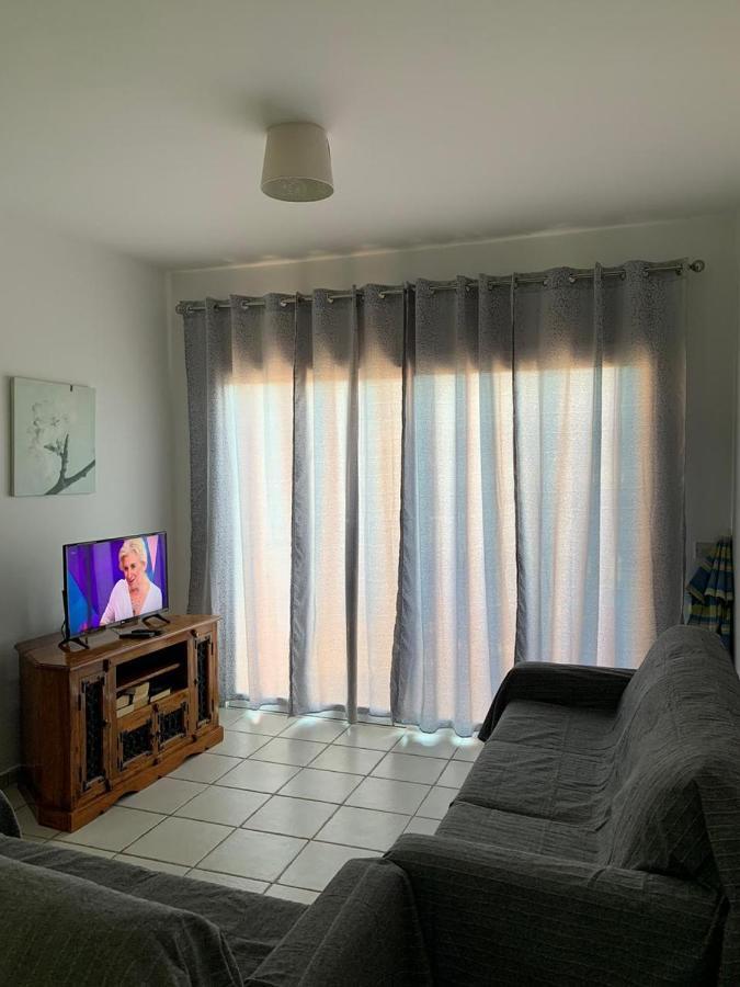 Comfortable 2 Bedroom Apartment In Popular Limnaria Gardens Paphos Buitenkant foto